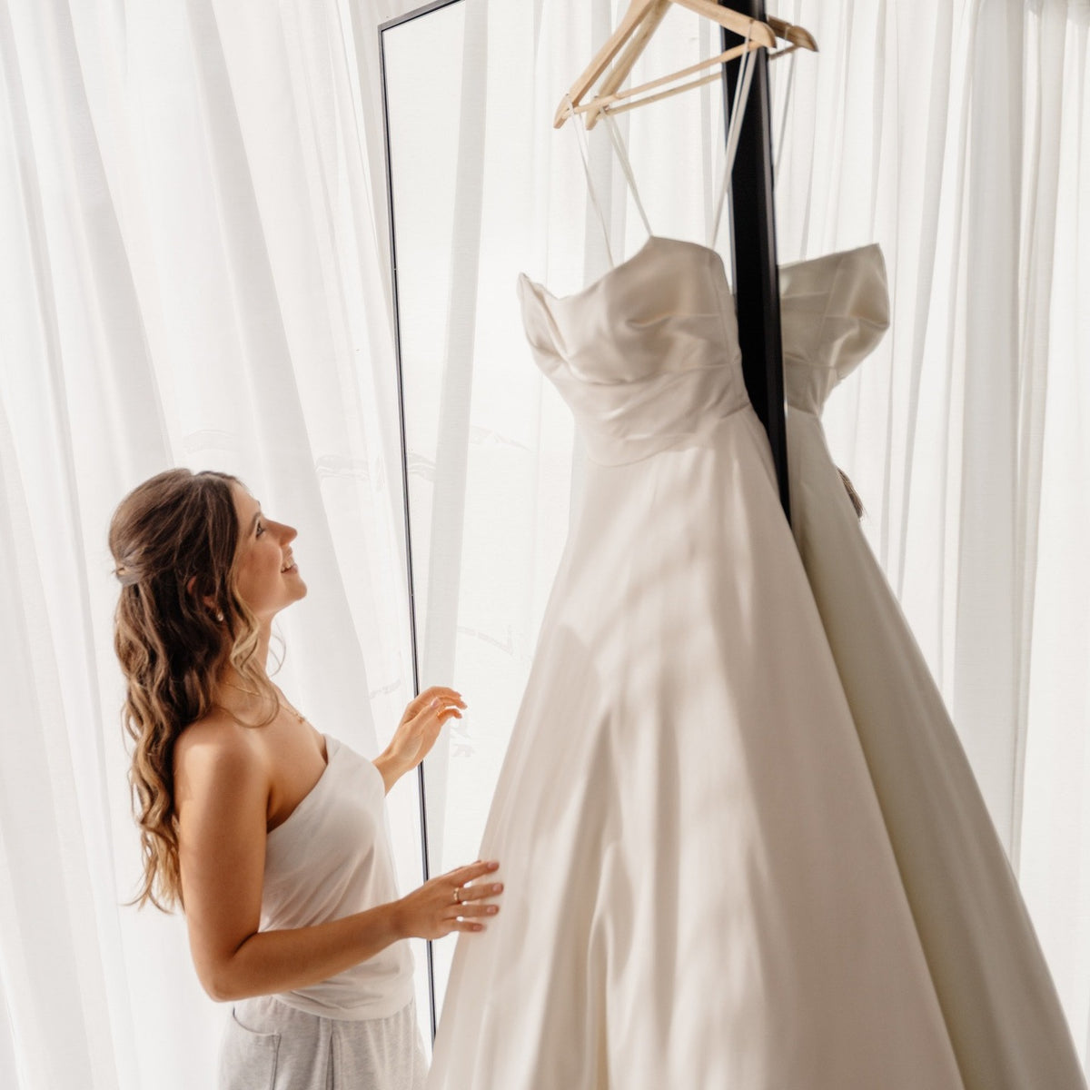 Wedding dress ready for the bridal morning – NED.K HAIR