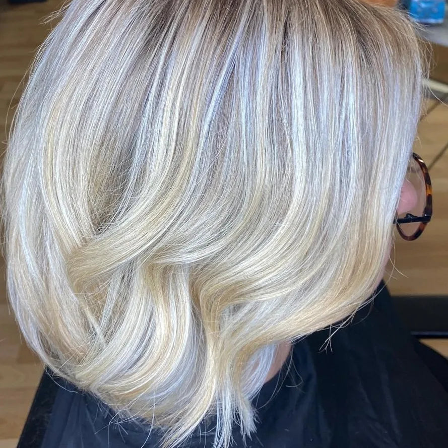 Icy silver blonde – Central Coast mobile hairdresser